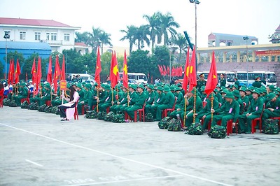 Thanh niên Tiên Lãng hăng hái lên đường làm nghĩa vụ quân sự